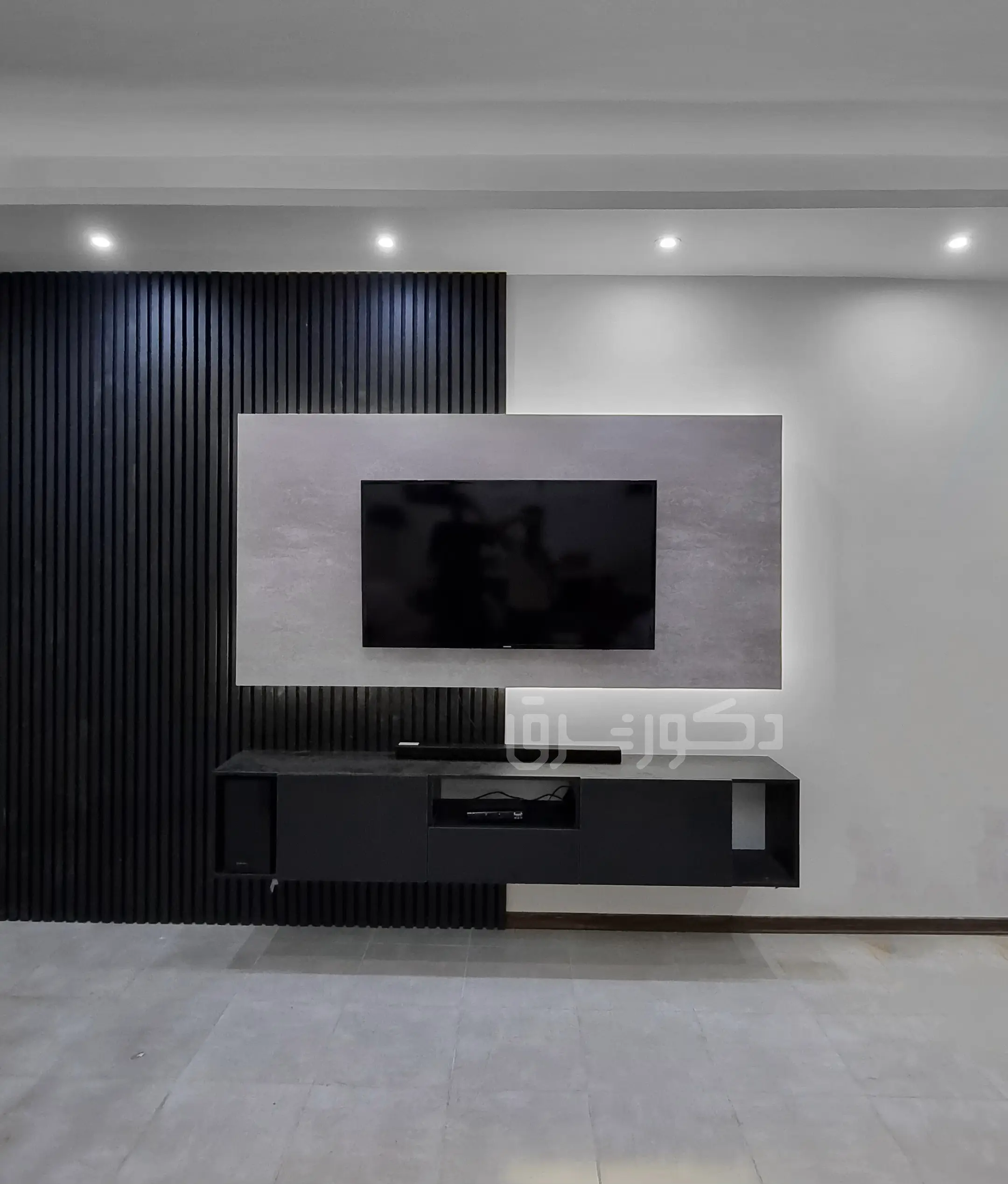 tv-wall-black-clarite